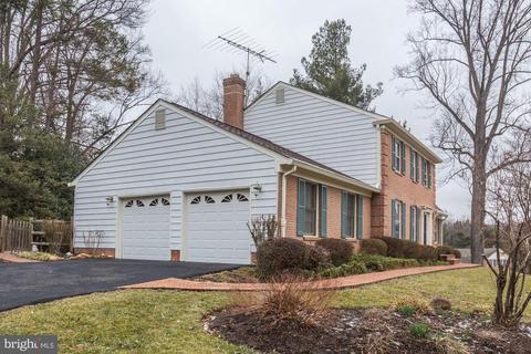 7900 Stirrup Cup Ln, Mclean, VA 22102 photo 2