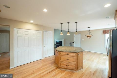 7819 Odell St, Springfield, VA 22153 photo 8