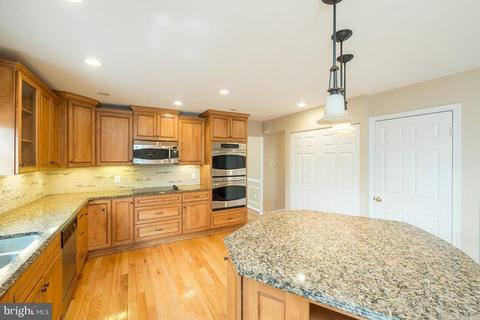 7819 Odell St, Springfield, VA 22153 photo 7