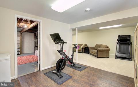 8900 Cromwell Dr, Springfield, VA 22151 photo 16