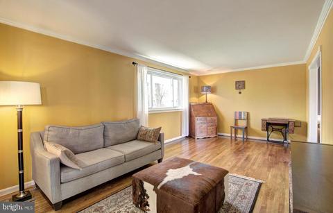 8900 Cromwell Dr, Springfield, VA 22151 photo 10