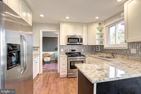 8900 Cromwell Dr, Springfield, VA 22151 photo 6