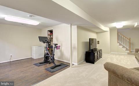 8900 Cromwell Dr, Springfield, VA 22151 photo 17