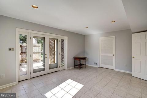 7913 Foxhound Rd, Mclean, VA 22102 photo 29