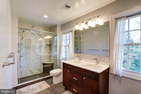 7913 Foxhound Rd, Mclean, VA 22102 photo 18