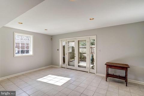 7913 Foxhound Rd, Mclean, VA 22102 photo 28