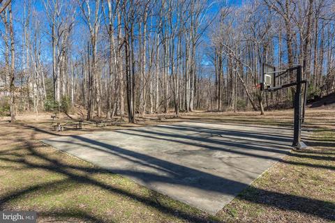 7913 Foxhound Rd, Mclean, VA 22102 photo 37