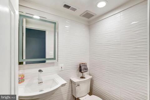 7913 Foxhound Rd, Mclean, VA 22102 photo 15