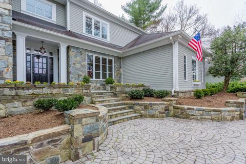 6721 Benjamin St, Mclean, VA 22101 photo 3
