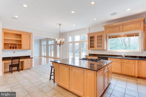 6721 Benjamin St, Mclean, VA 22101 photo 18