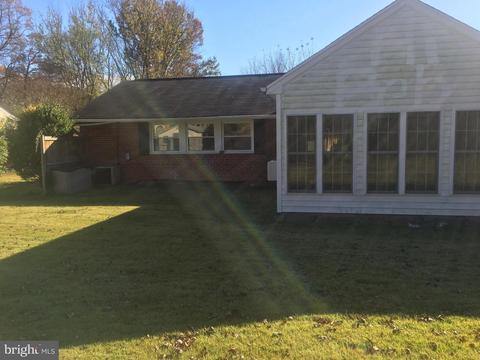 7518 Hogarth St, Springfield, VA 22151 photo 5