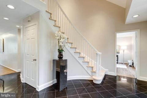 905 Ridge Dr, Mclean, VA 22101 photo 3