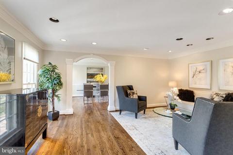 905 Ridge Dr, Mclean, VA 22101 photo 4