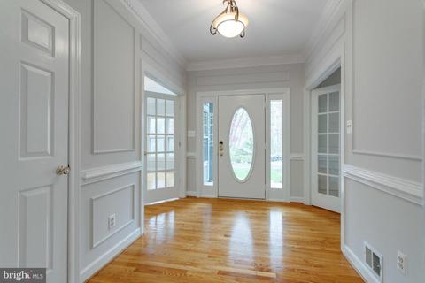 8002 Old Falls Rd, Mclean, VA 22102 photo 8