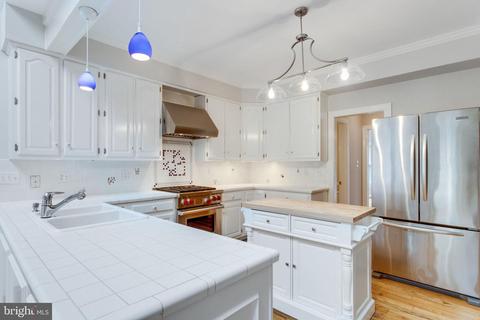 8002 Old Falls Rd, Mclean, VA 22102 photo 19