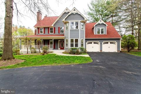 8002 Old Falls Rd, Mclean, VA 22102 photo 4
