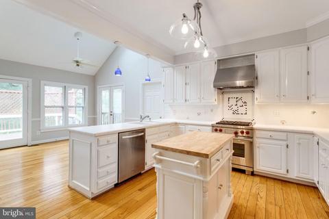 8002 Old Falls Rd, Mclean, VA 22102 photo 21