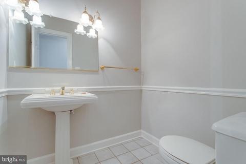 8002 Old Falls Rd, Mclean, VA 22102 photo 15