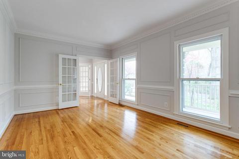 8002 Old Falls Rd, Mclean, VA 22102 photo 11
