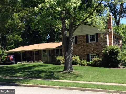 8806 Dianne Pl, Springfield, VA 22152 photo 1
