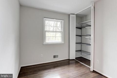 6915 Ashbury Dr, Springfield, VA 22152 photo 17
