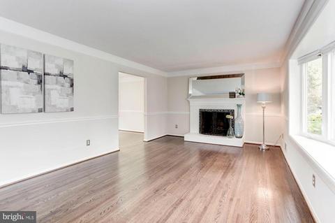 6915 Ashbury Dr, Springfield, VA 22152 photo 5