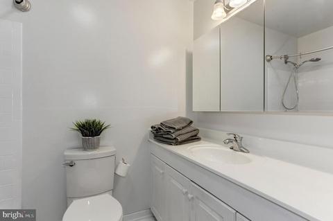 6915 Ashbury Dr, Springfield, VA 22152 photo 19