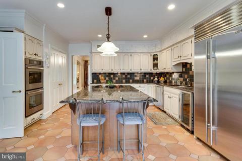 8609 Brook Rd, Mclean, VA 22102 photo 15