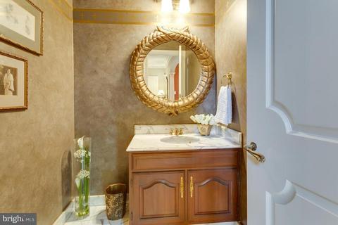 8609 Brook Rd, Mclean, VA 22102 photo 11
