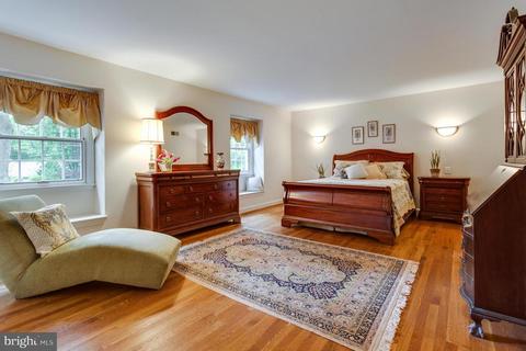 8609 Brook Rd, Mclean, VA 22102 photo 17