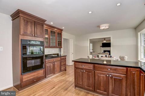 7723 Desdemona Ct, Mclean, VA 22102 photo 11