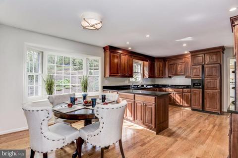7723 Desdemona Ct, Mclean, VA 22102 photo 9