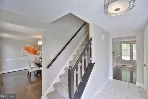 7832 Roundabout Way, Springfield, VA 22153 photo 5