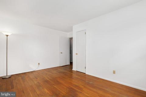 6004 Sagebrush Pl, Springfield, VA 22150 photo 13