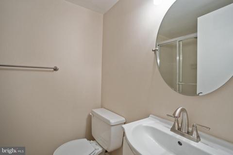 2140 Glencourse Ln, Reston, VA 20191 photo 16