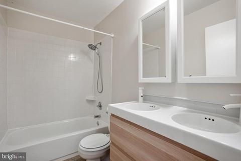 2140 Glencourse Ln, Reston, VA 20191 photo 20
