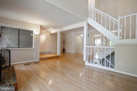 2140 Glencourse Ln, Reston, VA 20191 photo 5