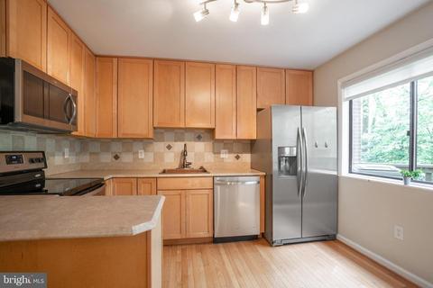2140 Glencourse Ln, Reston, VA 20191 photo 7