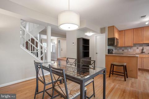 2140 Glencourse Ln, Reston, VA 20191 photo 13
