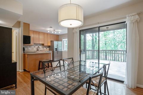 2140 Glencourse Ln, Reston, VA 20191 photo 6