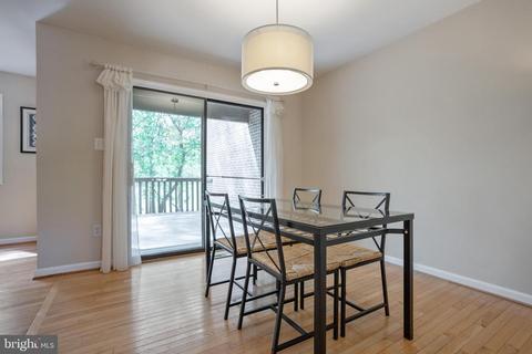 2140 Glencourse Ln, Reston, VA 20191 photo 12