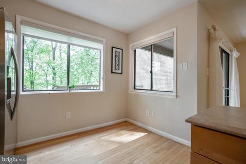 2140 Glencourse Ln, Reston, VA 20191 photo 11