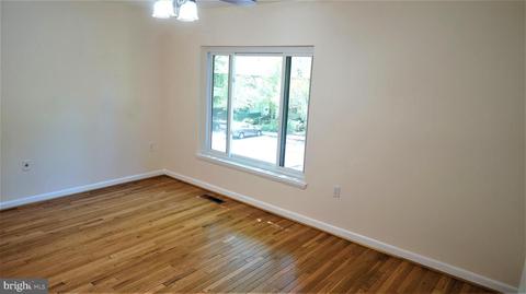 2008 Golf Course Dr, Reston, VA 20191 photo 24