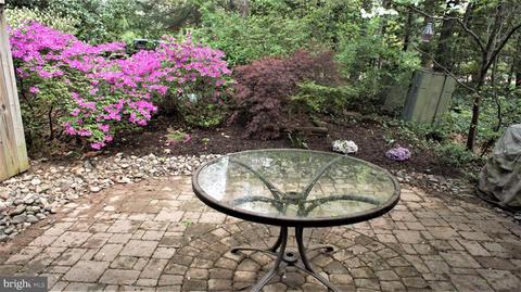 2008 Golf Course Dr, Reston, VA 20191 photo 13