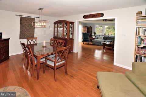 5228 Landgrave Ln, Springfield, VA 22151 photo 7