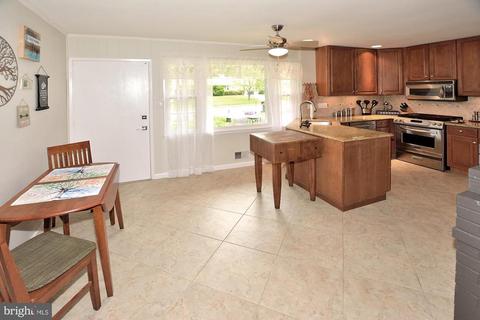 5228 Landgrave Ln, Springfield, VA 22151 photo 5