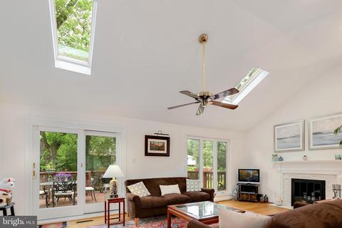 1712 Maxwell Ct, Mclean, VA 22101 photo 6