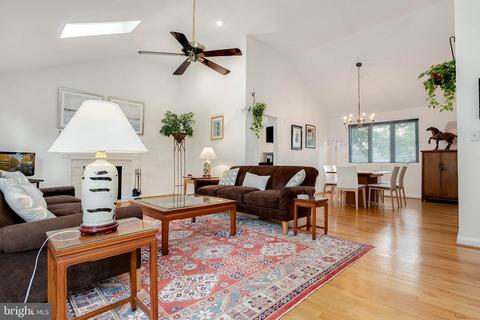 1712 Maxwell Ct, Mclean, VA 22101 photo 5