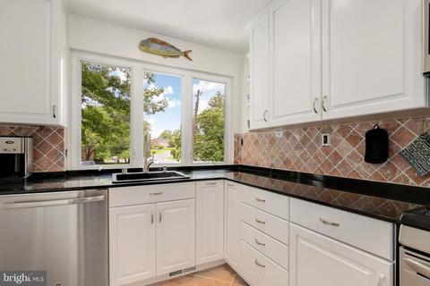 1712 Maxwell Ct, Mclean, VA 22101 photo 9