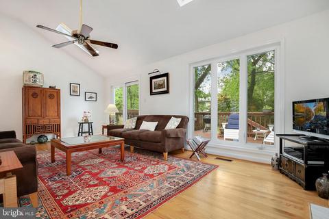 1712 Maxwell Ct, Mclean, VA 22101 photo 3